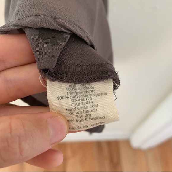 100% Silk Silence + Noise top - Picture 7 of 8